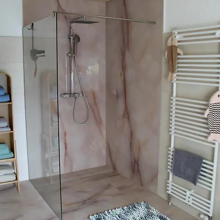 Appartement Gaestehaus In Der Bauhaussiedlung