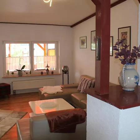 Appartement Gaestehaus In Der Bauhaussiedlung