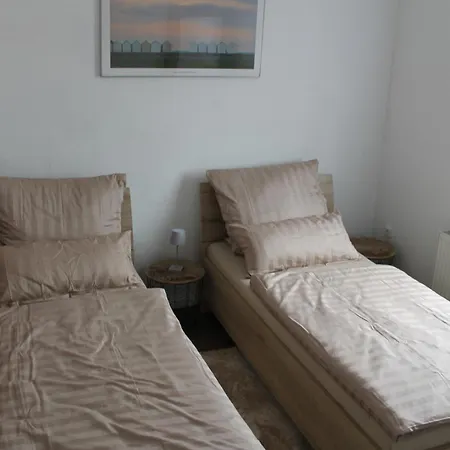 Appartement Gaestehaus In Der Bauhaussiedlung Dessau-Rosslau
