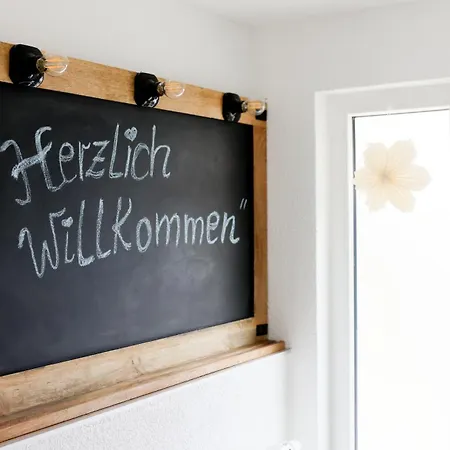 Apartment Gaestehaus In Der Bauhaussiedlung Dessau-Rosslau